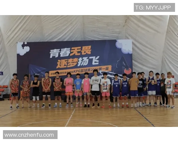 篮球点燃青春激情 展现团队合作与拼搏精神的魅力盛宴 篮球点燃青春激情 展现团队合作与拼搏精神的魅力盛宴
